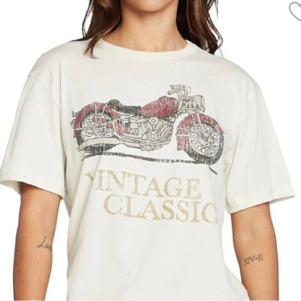 NWT Chaser  Brand Top - Size XS Trendy & Versatile